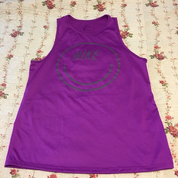 Nike Tops - Nike Running top xs